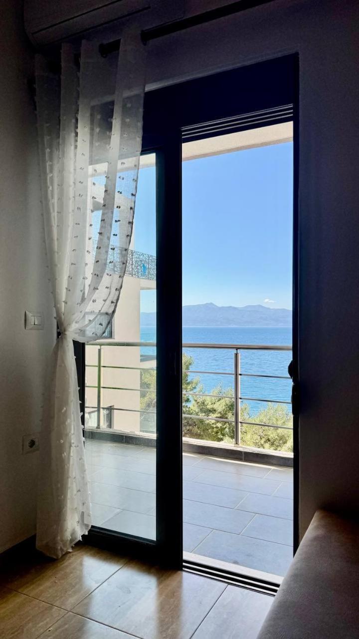 4 Seasons Sea View Apartment Саранда Экстерьер фото