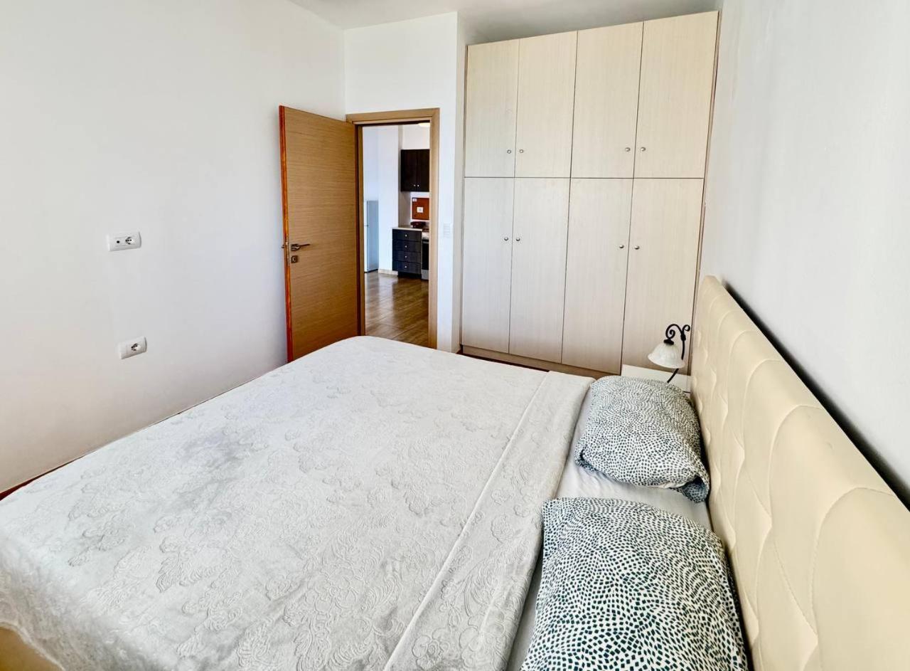 4 Seasons Sea View Apartment Саранда Экстерьер фото
