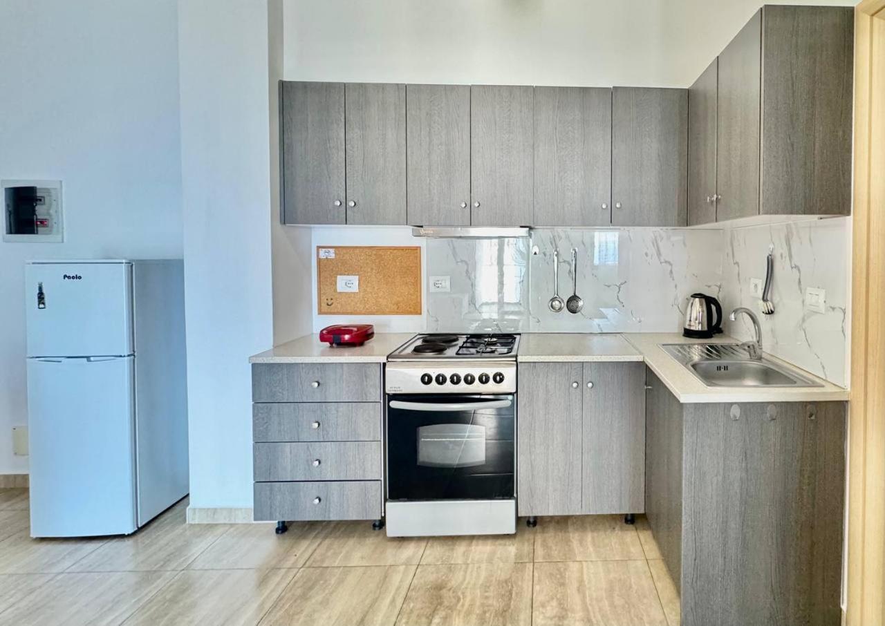 4 Seasons Sea View Apartment Саранда Экстерьер фото