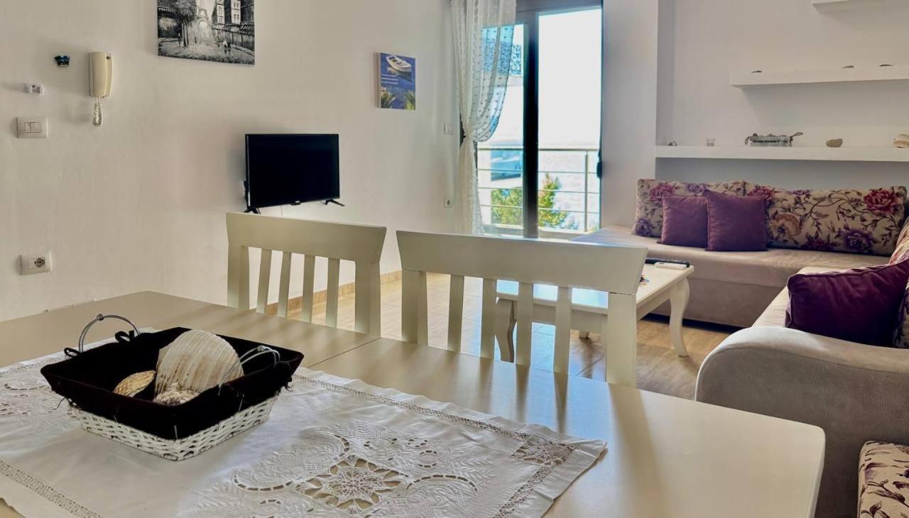 4 Seasons Sea View Apartment Саранда Экстерьер фото