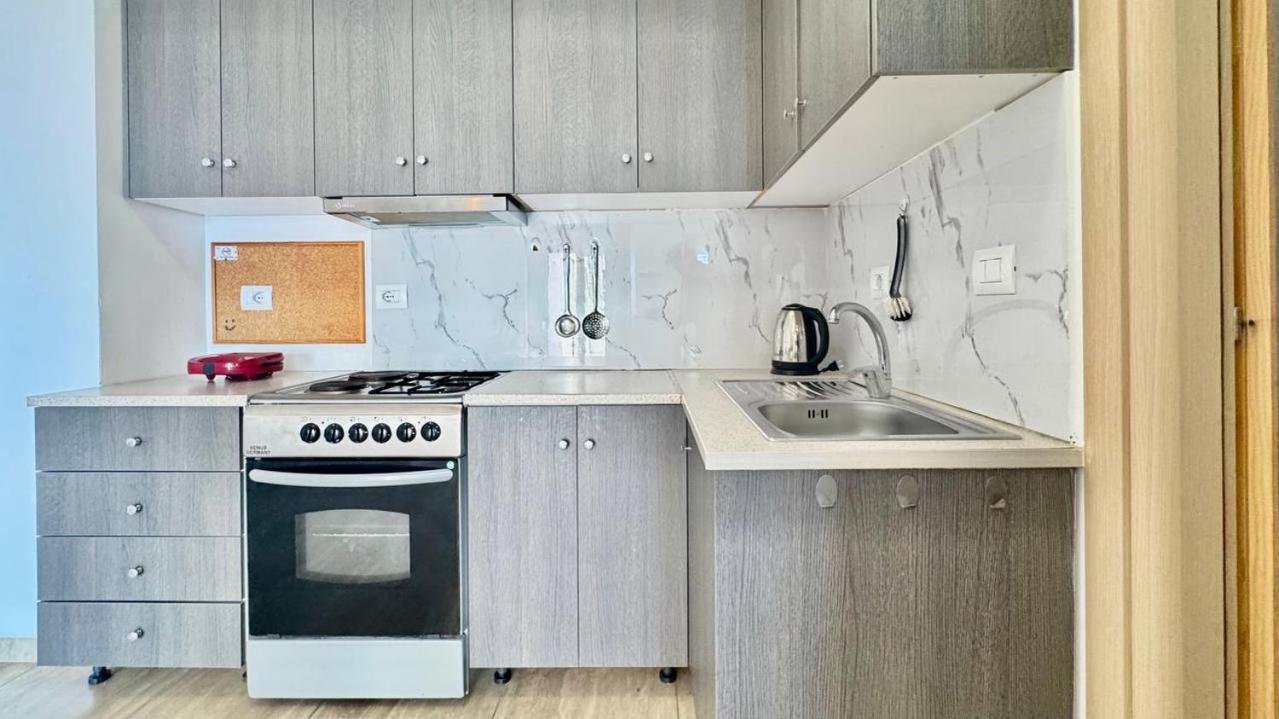 4 Seasons Sea View Apartment Саранда Экстерьер фото